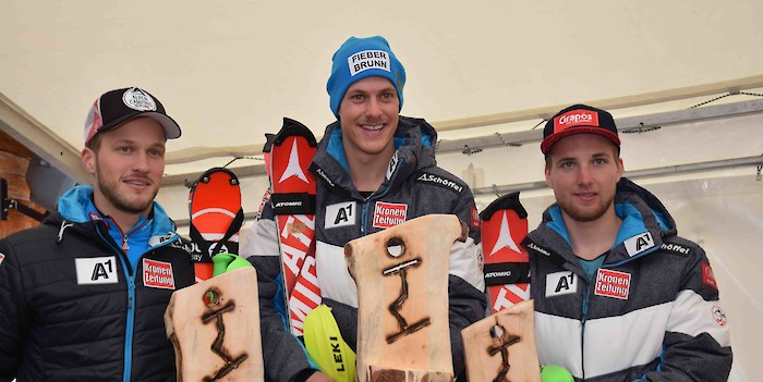 Manuel Feller siegte beim FIS-Slalom