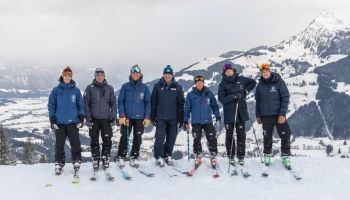 Strahlende Gesichter bei Schneekontrolle der FIS