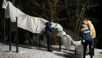 Die Streif als Skulptur im Legendenpark