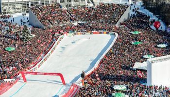 Dokus, Talks, Sport: Kitzbühel im ORF und bei Servus TV