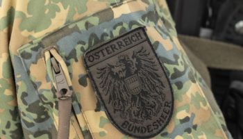 Soldaten mit besonderer Story in Kitzbühel angerückt