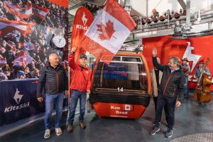 Ski-Kanada feiert auf dem Hahnenkamm