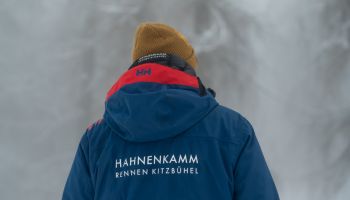 FIS-Schneekontrolle während Wintereinbruch