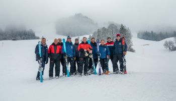 FIS-Schneekontrolle während Wintereinbruch