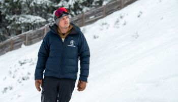 FIS-Schneekontrolle während Wintereinbruch