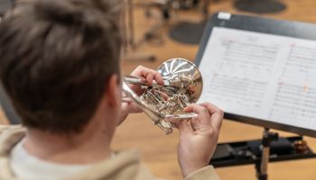 Familie Sathrum und die Hahnenkamm-Fanfare