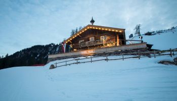 Dokus, Talks, Sport: Kitzbühel im ORF und bei Servus TV