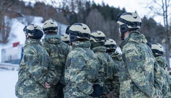 94 Soldiers Support the Races